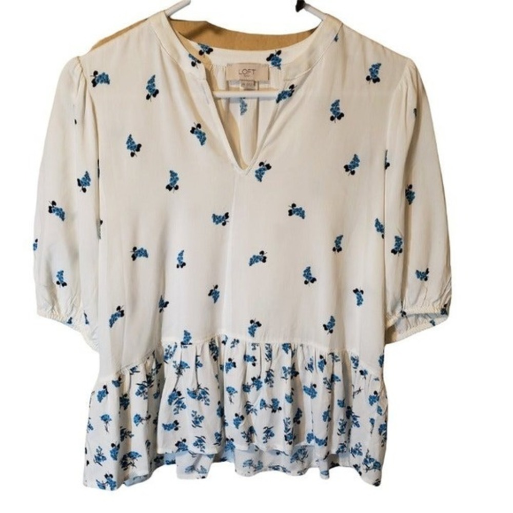 LOFT‎ White Flowy Blouse with Blue Flowers | Size XS